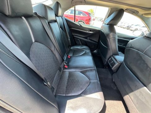 Used 2018 Toyota Camry XSE FWD image 22