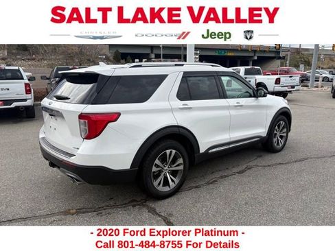 Used 2020 Ford Explorer Platinum w/ Premium Technology Package image 4