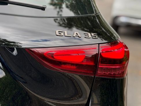 New 2026 Mercedes-Benz GLA 35 AMG 4MATIC image 12