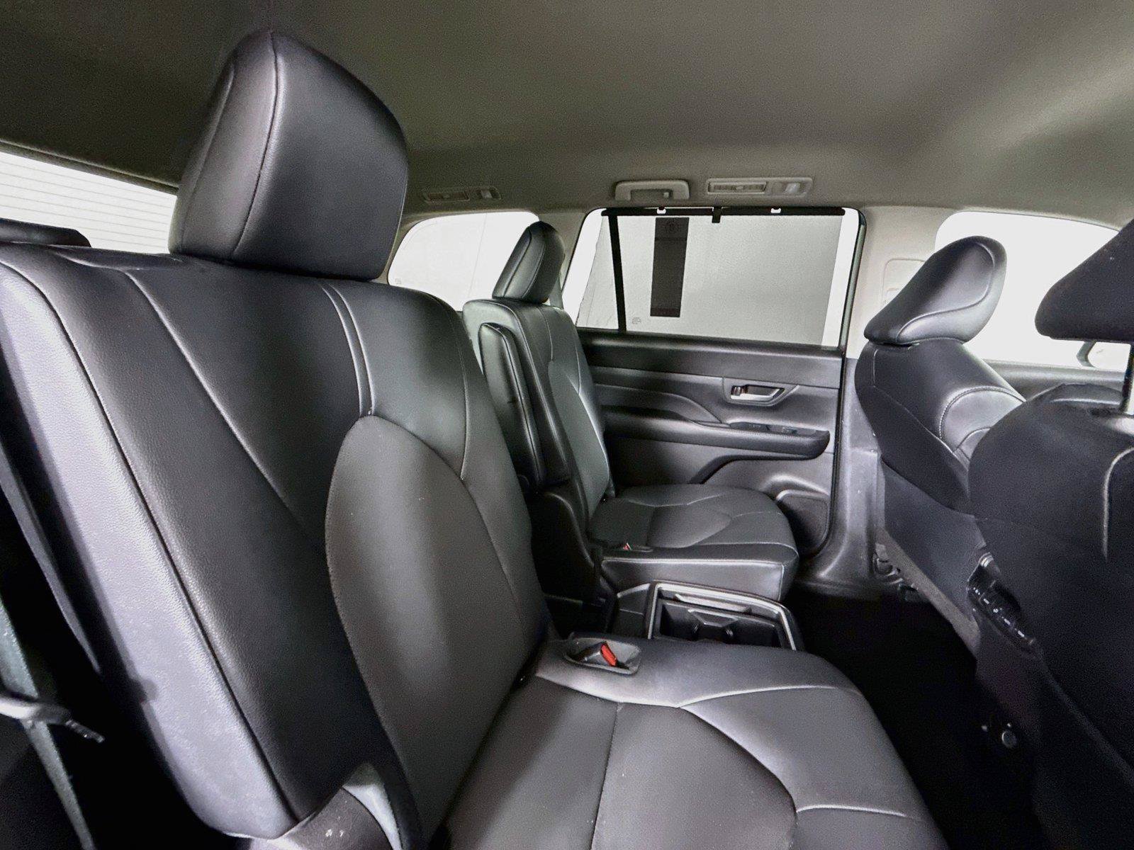 Certified 2025 Toyota Grand Highlander FWD image 39