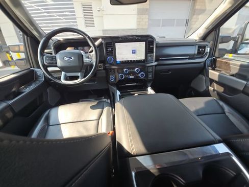 Used 2023 Ford F350 Lariat w/ Lariat Ultimate Package AWD/4WD image 21