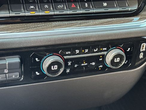 Used 2022 Chevrolet Silverado 1500 LT w/ All Star Edition Plus RWD image 19