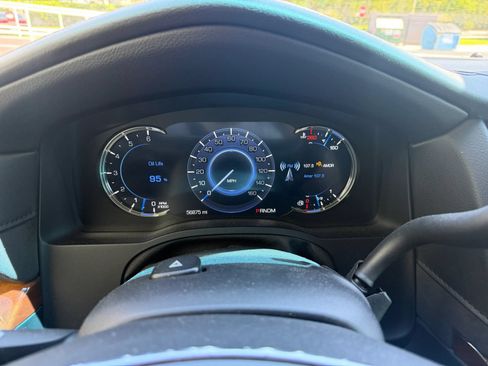 Used 2016 Cadillac Escalade 2WD image 14