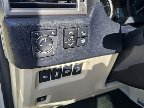 Used 2023 Lexus GX 460 Luxury image 12