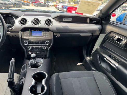 Used 2019 Ford Mustang GT image 34