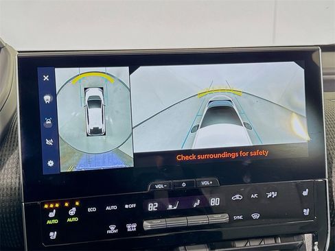 Used 2023 Subaru Solterra AWD image 34