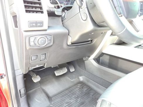 Used 2021 Ford F250 Lariat w/ Lariat Ultimate Package AWD/4WD image 31