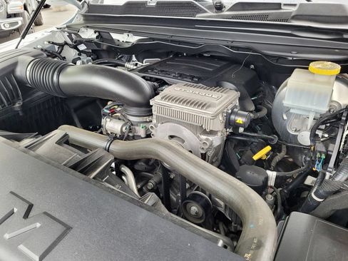 Used 2024 RAM 1500 Laramie AWD/4WD image 13