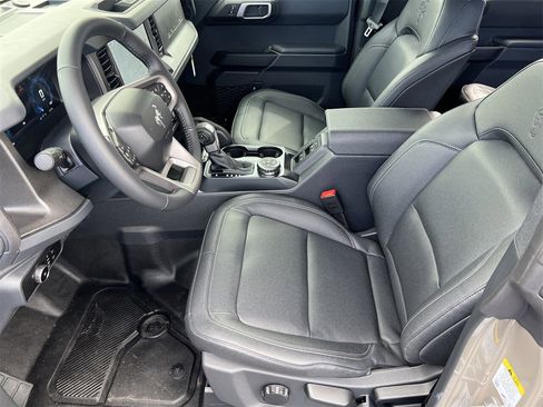 New 2026 Ford Bronco Big Bend w/ Black Diamond Package image 16