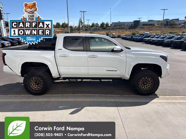 Used 2026 Toyota Tacoma SR5 AWD/4WD image 6