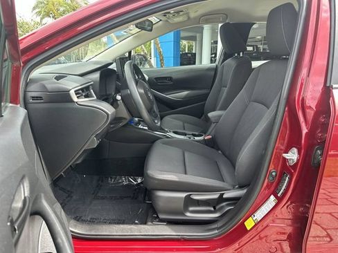 Used 2024 Toyota Corolla LE FWD image 30