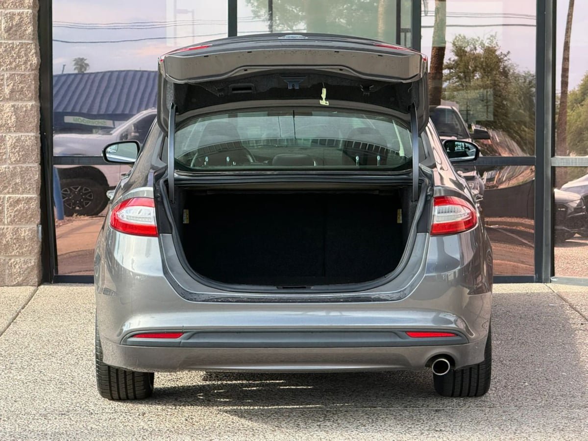 Used 2014 Ford Fusion SE FWD image 30