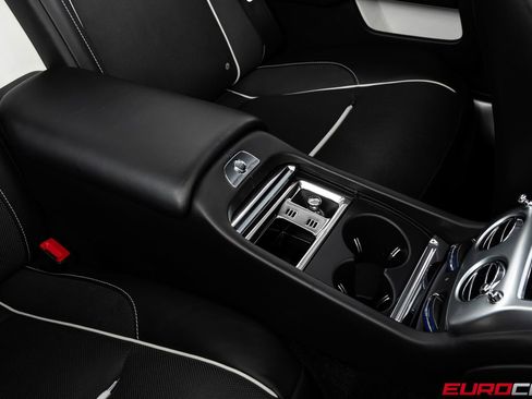 Used 2018 Rolls-Royce Dawn RWD image 40