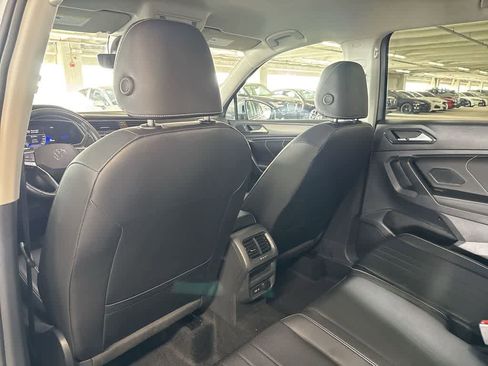 Used 2024 Volkswagen Tiguan SE FWD image 22