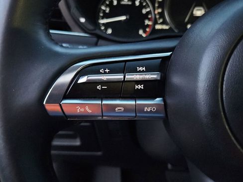 Used 2022 MAZDA MAZDA3 s image 11
