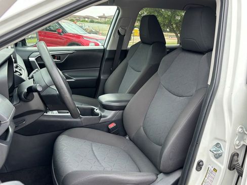 Used 2024 Toyota RAV4 XLE FWD image 7