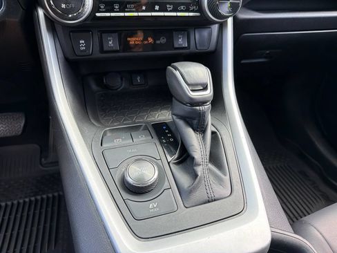 Used 2022 Toyota RAV4 XSE w/ XSE Grade Weather Package AWD/4WD image 14