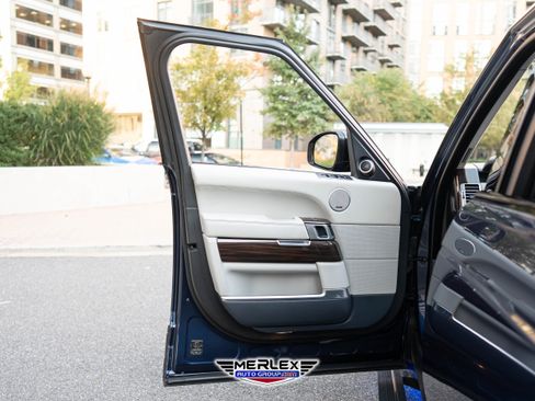 Used 2017 Land Rover Range Rover Long Wheelbase Autobiography image 47