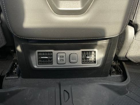 Used 2020 Chevrolet Silverado 1500 LT w/ All-Star Edition AWD/4WD image 39