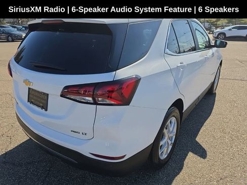 Used 2023 Chevrolet Equinox LT image 3