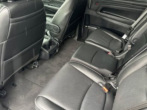 Used 2025 Honda Odyssey Elite image 11
