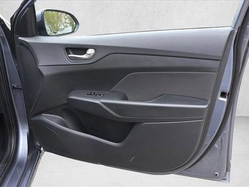 Used 2020 Hyundai Accent SE FWD image 29