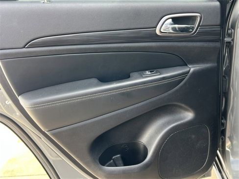 Used 2021 Jeep Grand Cherokee Freedom Edition image 35