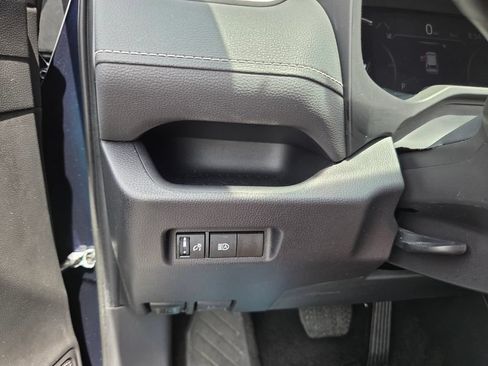 Used 2025 Toyota RAV4 XLE AWD/4WD image 25