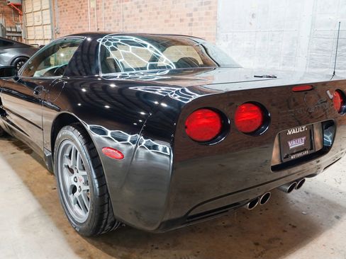 Used 2002 Chevrolet Corvette Z06 w/ Memory Pkg RWD image 19