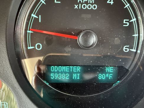 Used 2013 Chevrolet Tahoe LT w/ Texas Edition RWD image 31