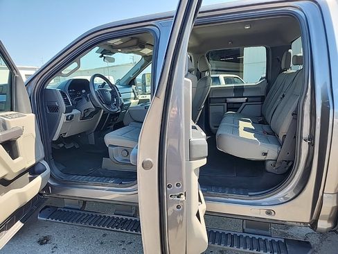 Used 2022 Ford F250 XLT AWD/4WD image 9