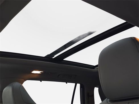 Used 2022 Toyota Highlander Platinum image 33