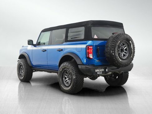 Used 2021 Ford Bronco Black Diamond image 3