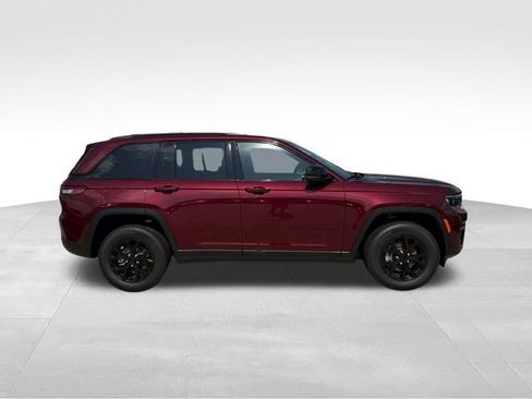 New 2025 Jeep Grand Cherokee Altitude RWD image 23