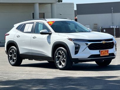 Used 2025 Chevrolet Trax LT
