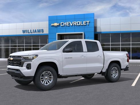 New 2026 Chevrolet Colorado LT w/ LT Convenience Package AWD/4WD image 2
