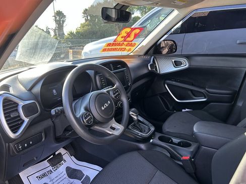Used 2023 Kia Soul LX FWD image 14