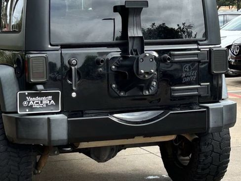 Used 2017 Jeep Wrangler Unlimited Sport image 6