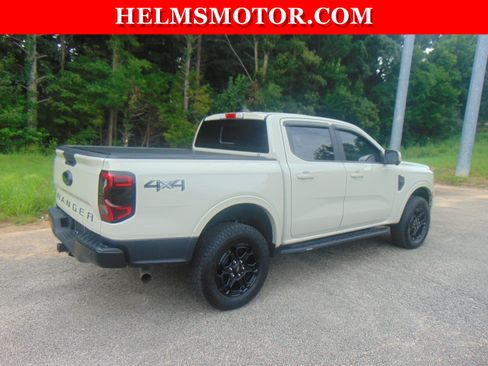 Used 2025 Ford Ranger Lariat w/ Black Appearance Package AWD/4WD image 14