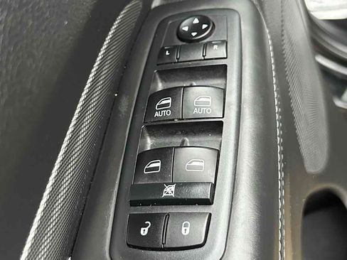 Used 2020 Dodge Durango R/T w/ Blacktop Package AWD/4WD image 26