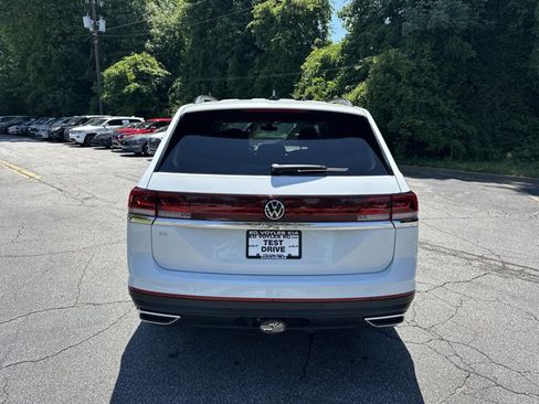 Used 2024 Volkswagen Atlas SE FWD image 7
