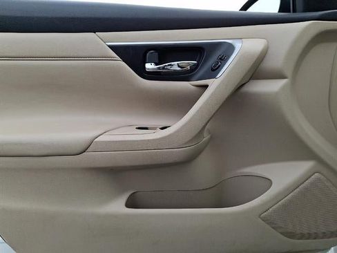 Used 2017 Nissan Altima 2.5 SL w/ 2.5 Technology Package image 12