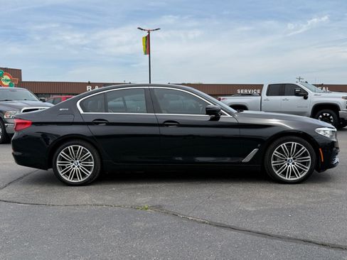 Used 2019 BMW 530e xDrive w/ Convenience Package AWD/4WD image 9