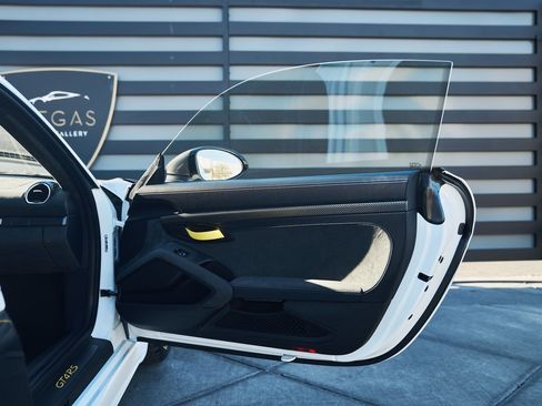 Used 2025 Porsche 718 Cayman GT4 RS w/ Weissach Package image 23