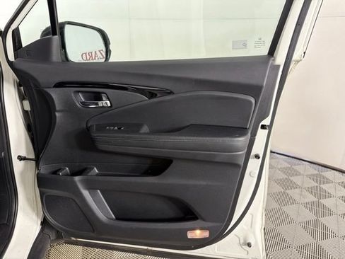 Used 2019 Honda Ridgeline RTL-E image 36