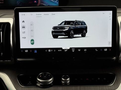 Certified 2025 Ford Expedition Platinum w/ Platinum Ultimate Package image 17