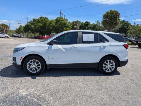 Used 2022 Chevrolet Equinox LS w/ LS Convenience Package FWD image 7