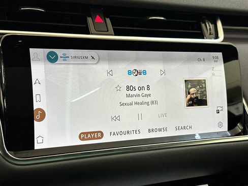 Used 2021 Land Rover Range Rover Evoque SE image 23