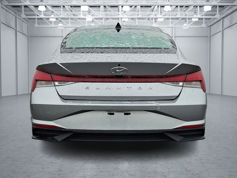 Certified 2023 Hyundai Elantra SEL w/ Convenience Package image 5