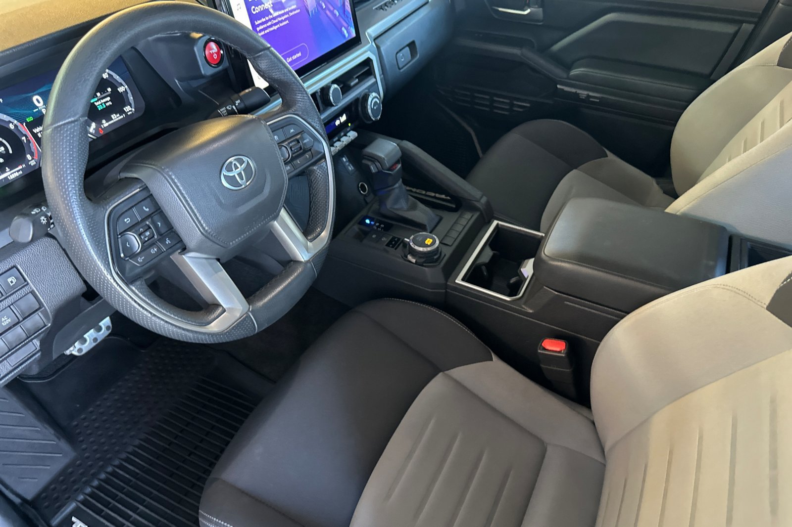 Used 2025 Toyota Tacoma TRD Sport AWD/4WD image 10